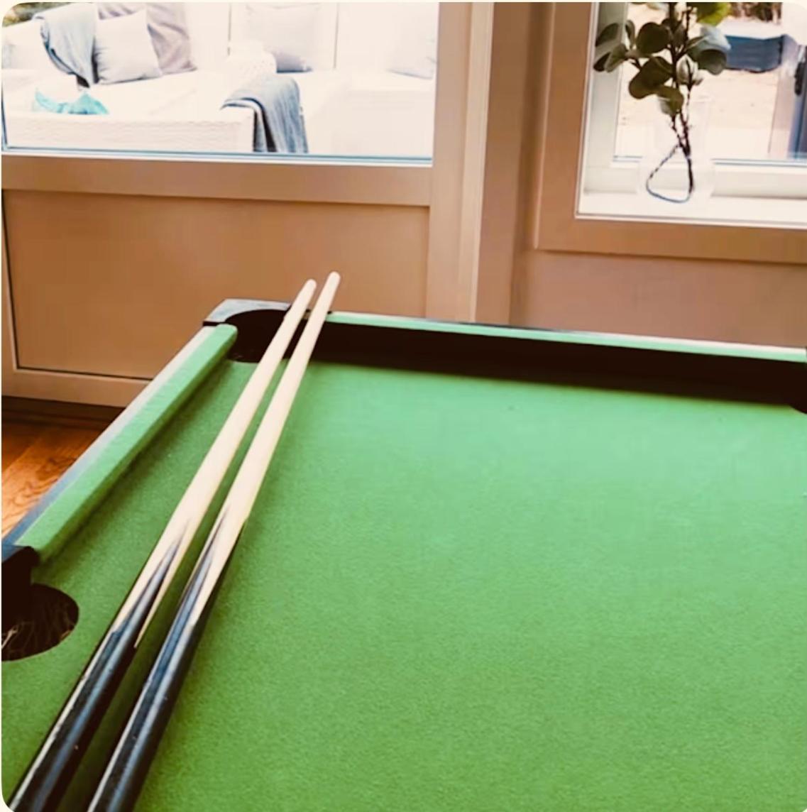 Modern Med Och Pool * Skaralid